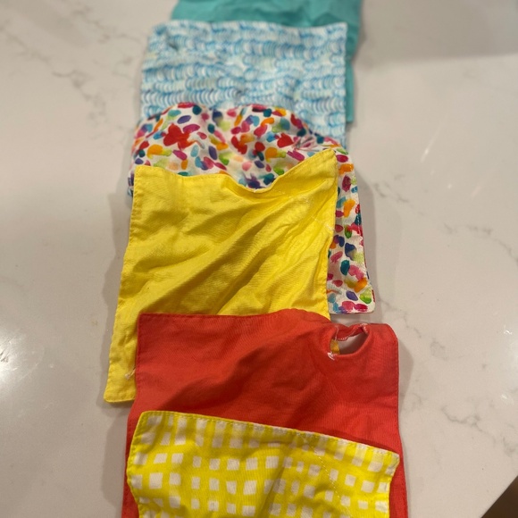 🎉🌈 Lovevery Magic Tissue Box – 6 Cloths Included! - Picture 4 of 4